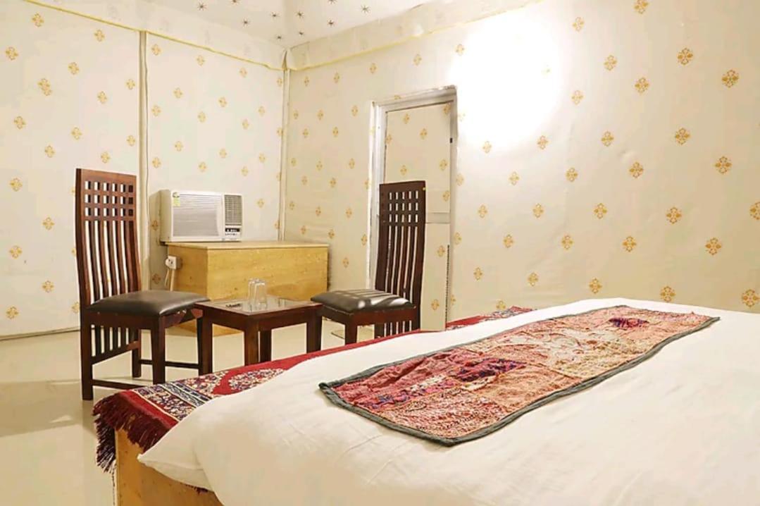 Burj Al Luxury Desert Camp Jaisalmer Hotell Exteriör bild
